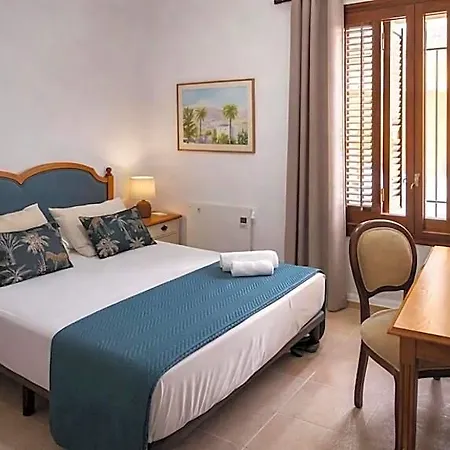 La Casona De *